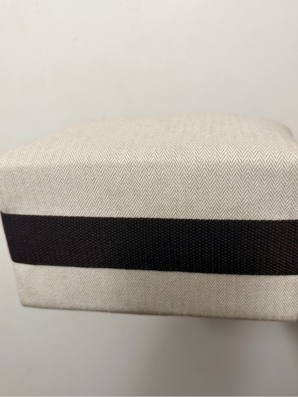 Custom Hermes women’s Bag in Beige with Dark Brown Trim. Authentic dust bag - Picture 4 of 5